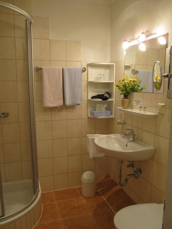 Kur- Und Gastehaus Villa Anna Bad Hofgastein Bilik gambar
